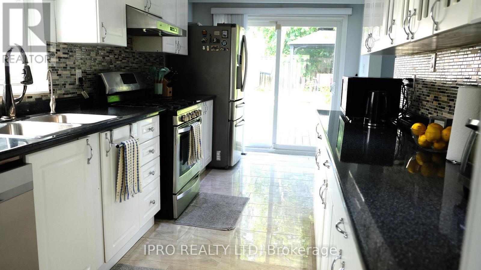 120 Hansen Road N, Brampton (Madoc), Ontario  L6V 2G6 - Photo 35 - W12202377
