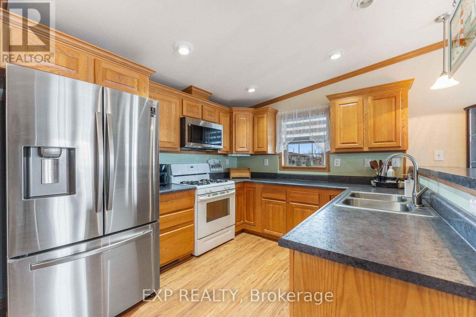 56 Creekside Circle, Kawartha Lakes, Ontario  K0M 1L0 - Photo 6 - X12076264