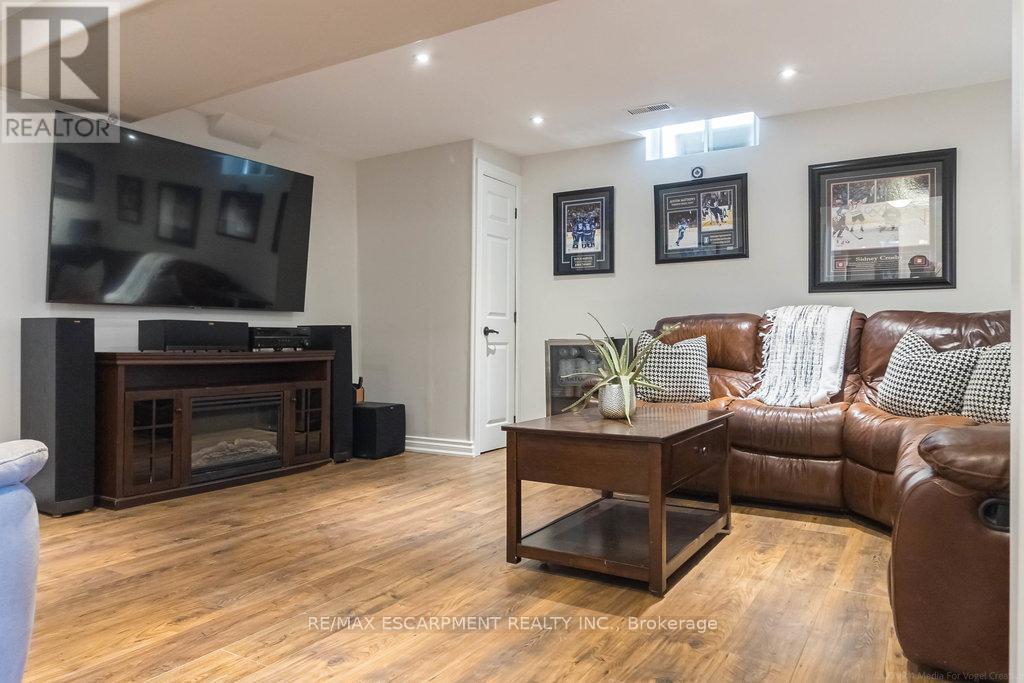 47 Ryans Way, Hamilton, Ontario  L8B 1B4 - Photo 33 - X12204031