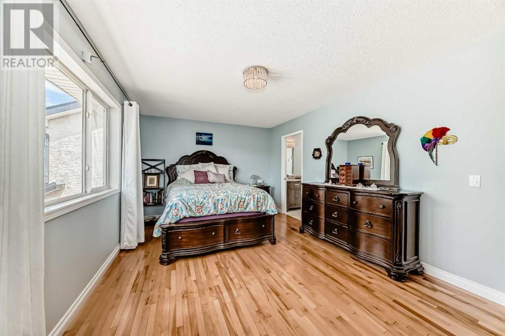 54 Cougarstone Mews Sw, Calgary, Alberta  T3H 5A2 - Photo 21 - A2228836