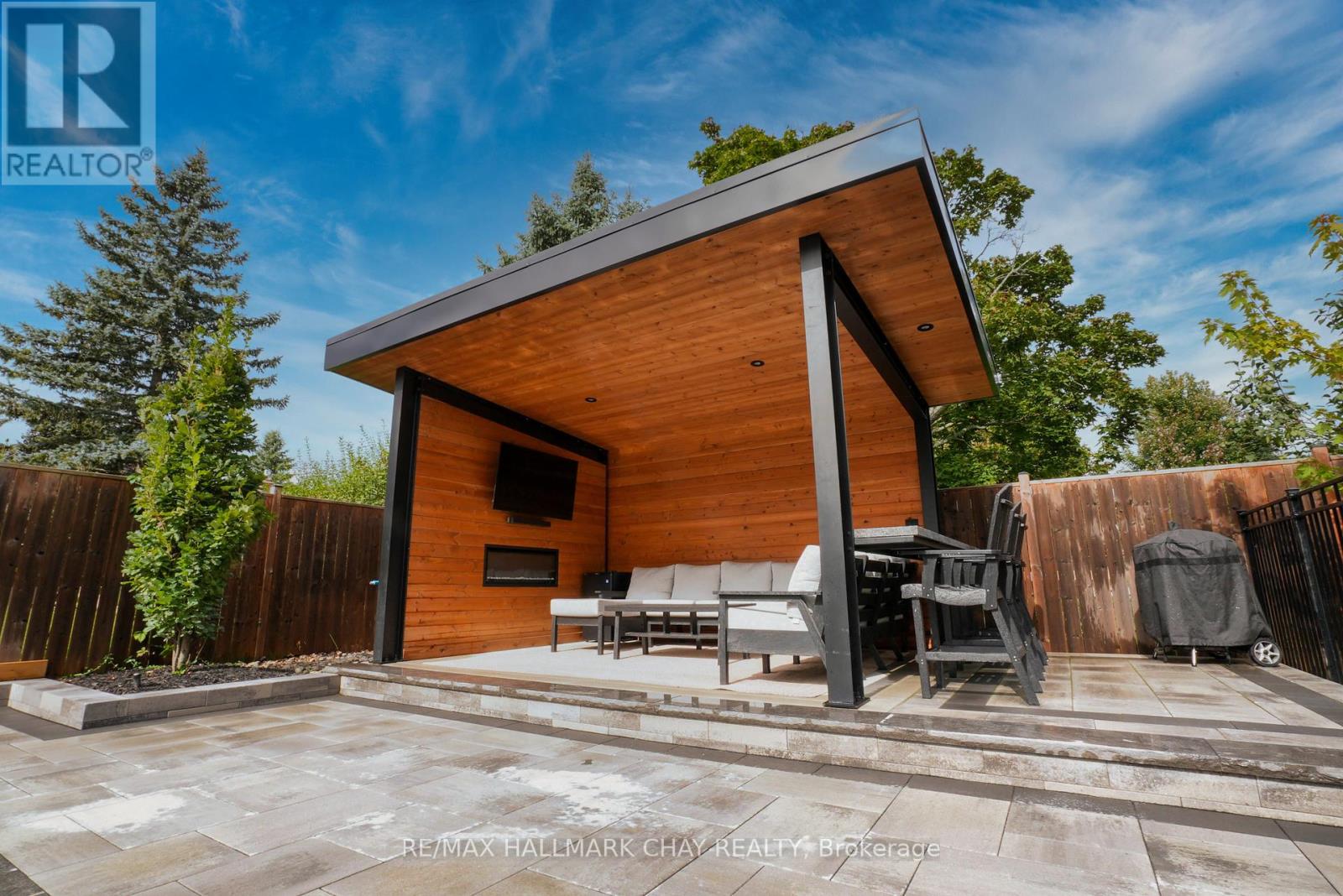 5 Lilac Lane, Springwater, Ontario  L0L 1X1 - Photo 41 - S12115605