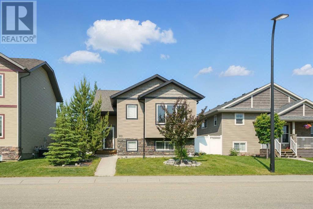 213 Jaspar Crescent, Red Deer, Alberta  T4P 0G9 - Photo 1 - A2228870