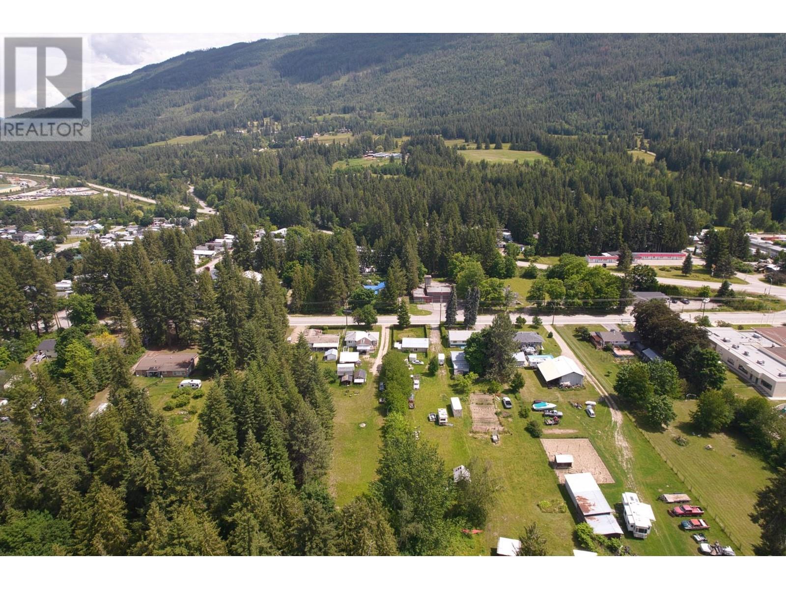 6611 50th Street Ne, Salmon Arm, British Columbia  V1E 1Y6 - Photo 19 - 10350768
