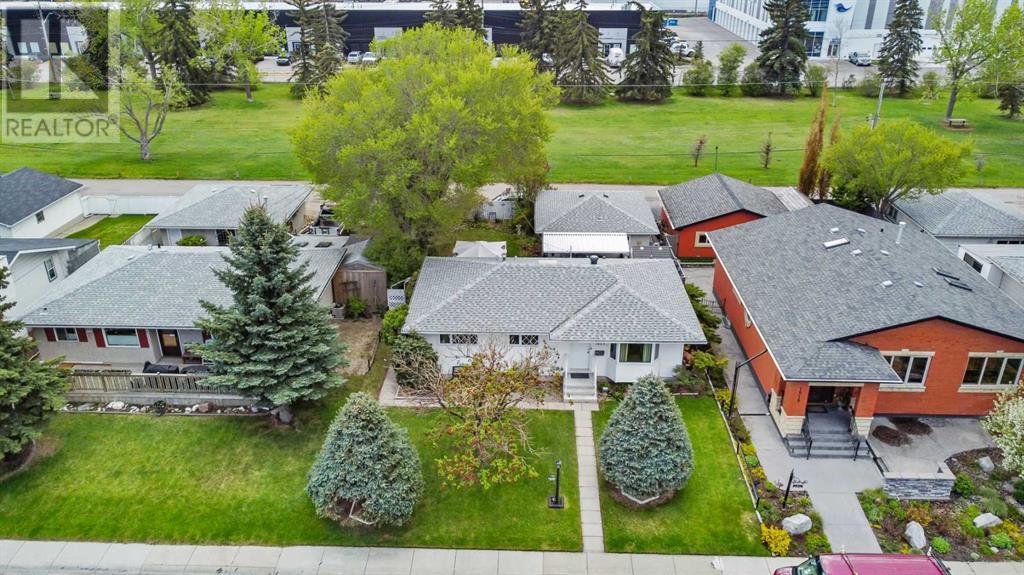 Property at 1923 Matheson Drive NE image 4