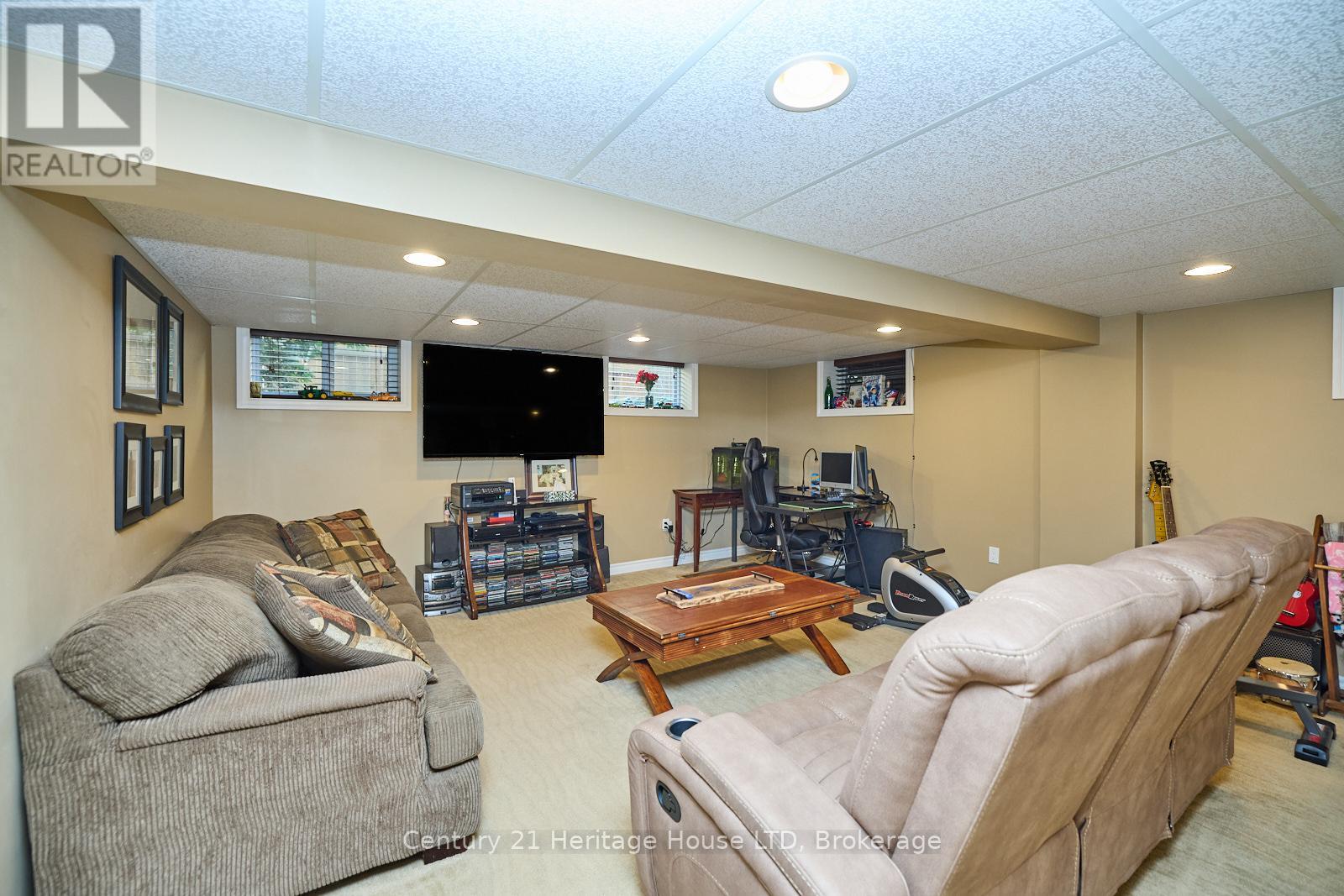 449 Stanley Street, Port Colborne, Ontario  L3K 3A7 - Photo 33 - X12204094