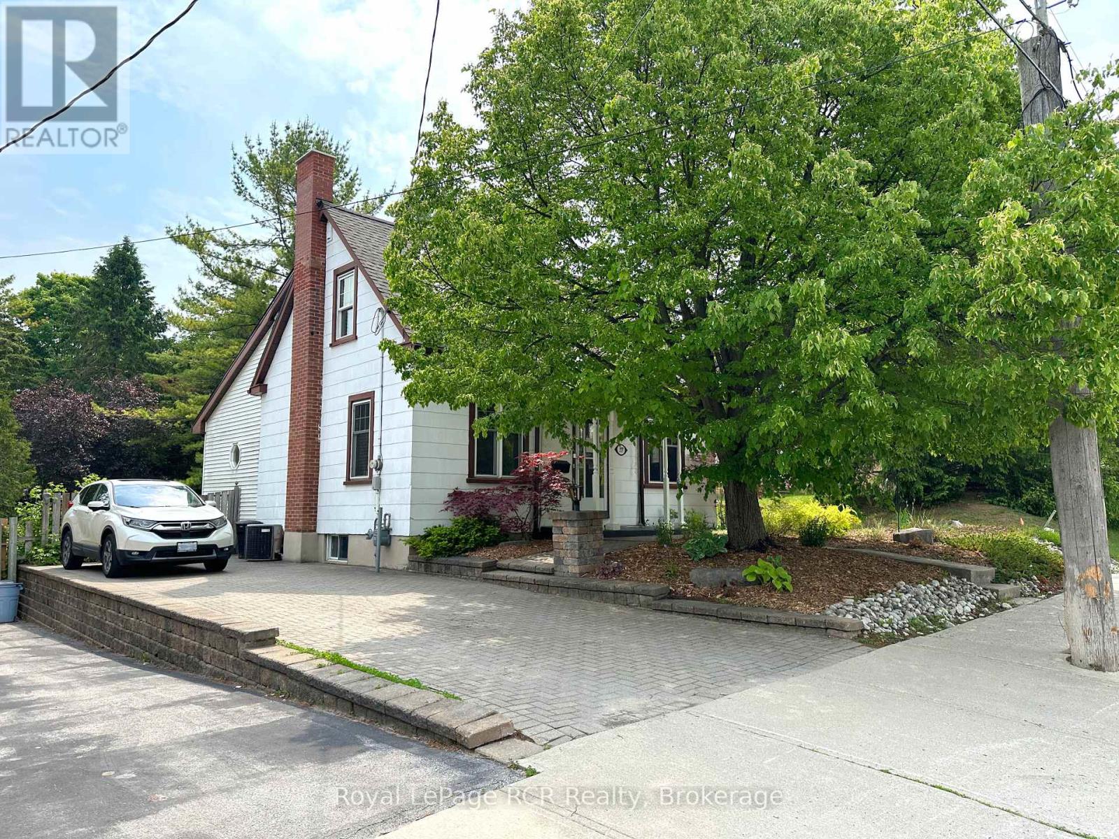 357 10th Avenue, Hanover, Ontario  N4N 2N4 - Photo 2 - X12204105