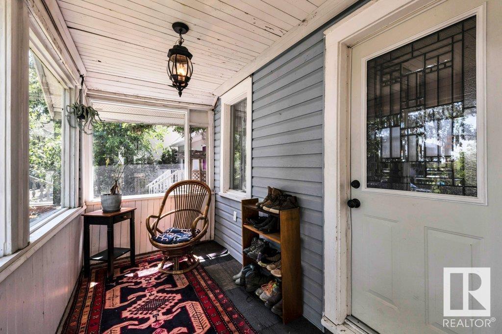 Property at 11512 122 ST NW image 4