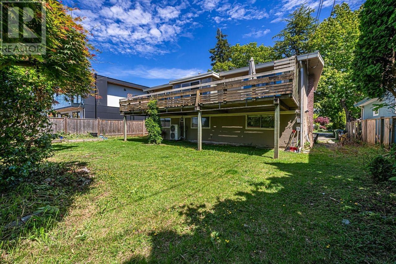 8711 Seafair Drive, Richmond, British Columbia  V7C 1X7 - Photo 4 - R3007660