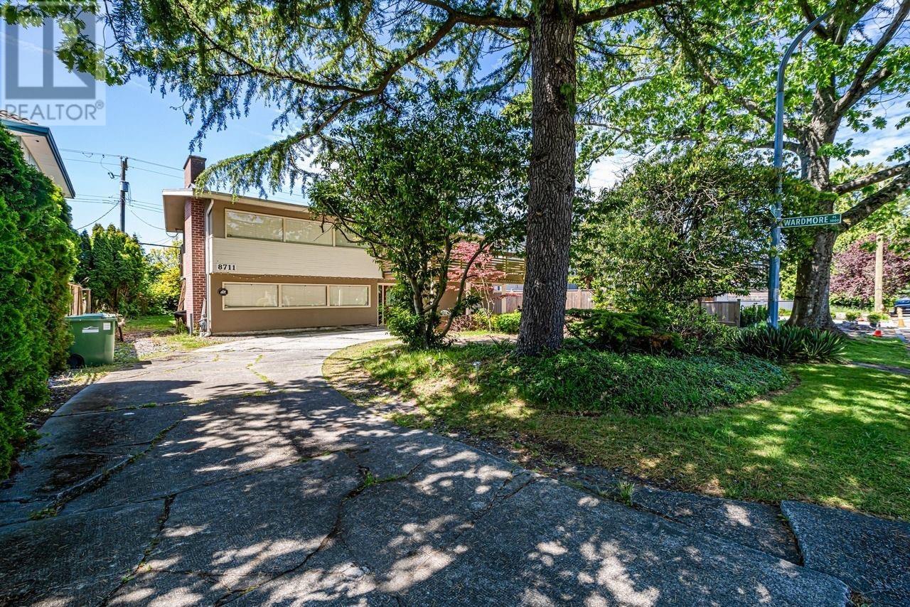 8711 SEAFAIR DRIVE, richmond, British Columbia V7C1X7