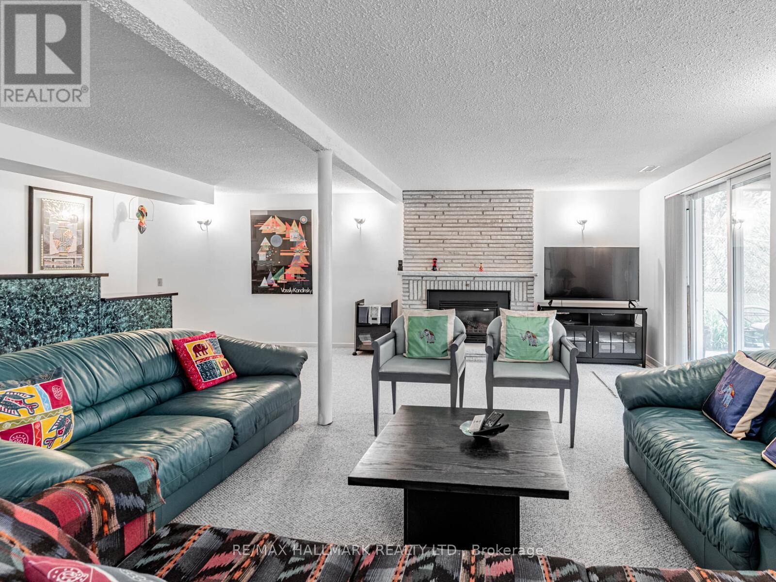 85 Ames Circle, Toronto, Ontario  M3B 3C2 - Photo 19 - C12204123