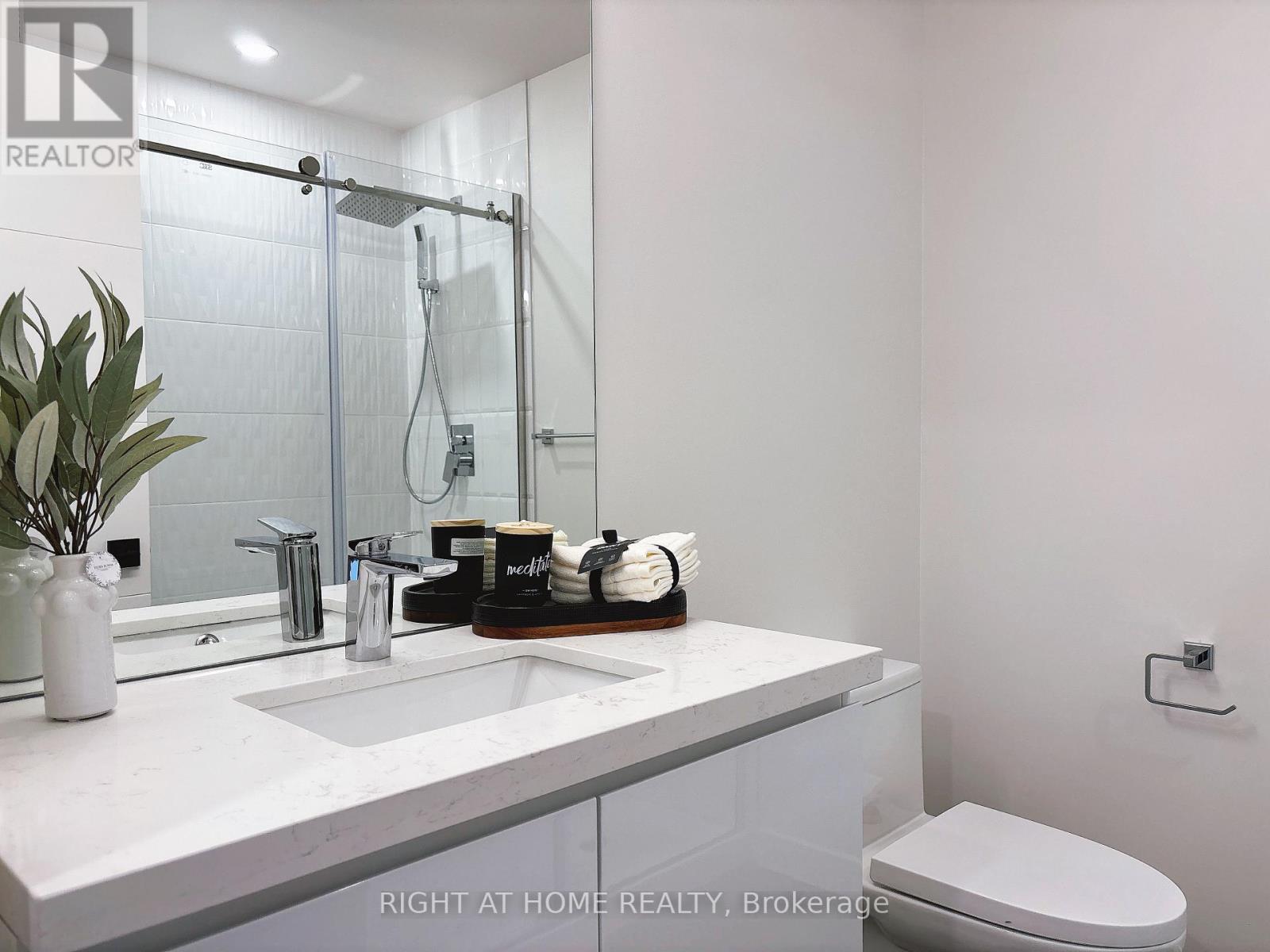607 - 399 Winston Avenue, Ottawa, Ontario  K2A 1Y8 - Photo 7 - X12092206