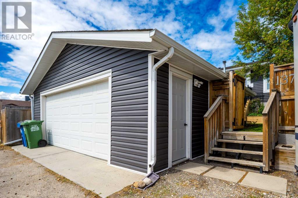 137 Glenhill Drive, Cochrane, Alberta  T4C 1H2 - Photo 37 - A2228261