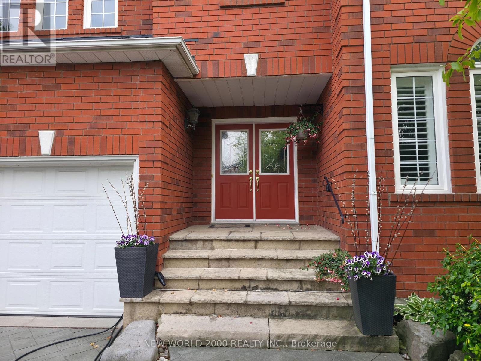 7 Finnegan Place, Whitby, Ontario  L1R 2G2 - Photo 4 - E12167963