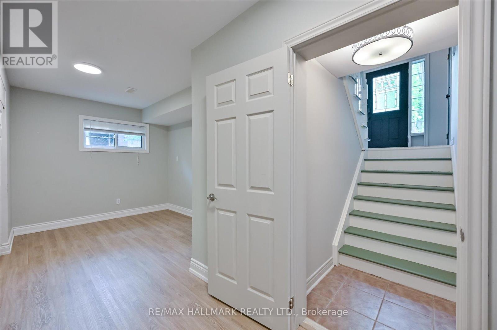 266 Cedarholme Avenue, Georgina, Ontario  L4P 2W4 - Photo 30 - N12204110