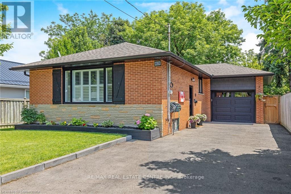 390 Woodward Avenue, Milton, Ontario  L9T 1V4 - Photo 3 - W12204114