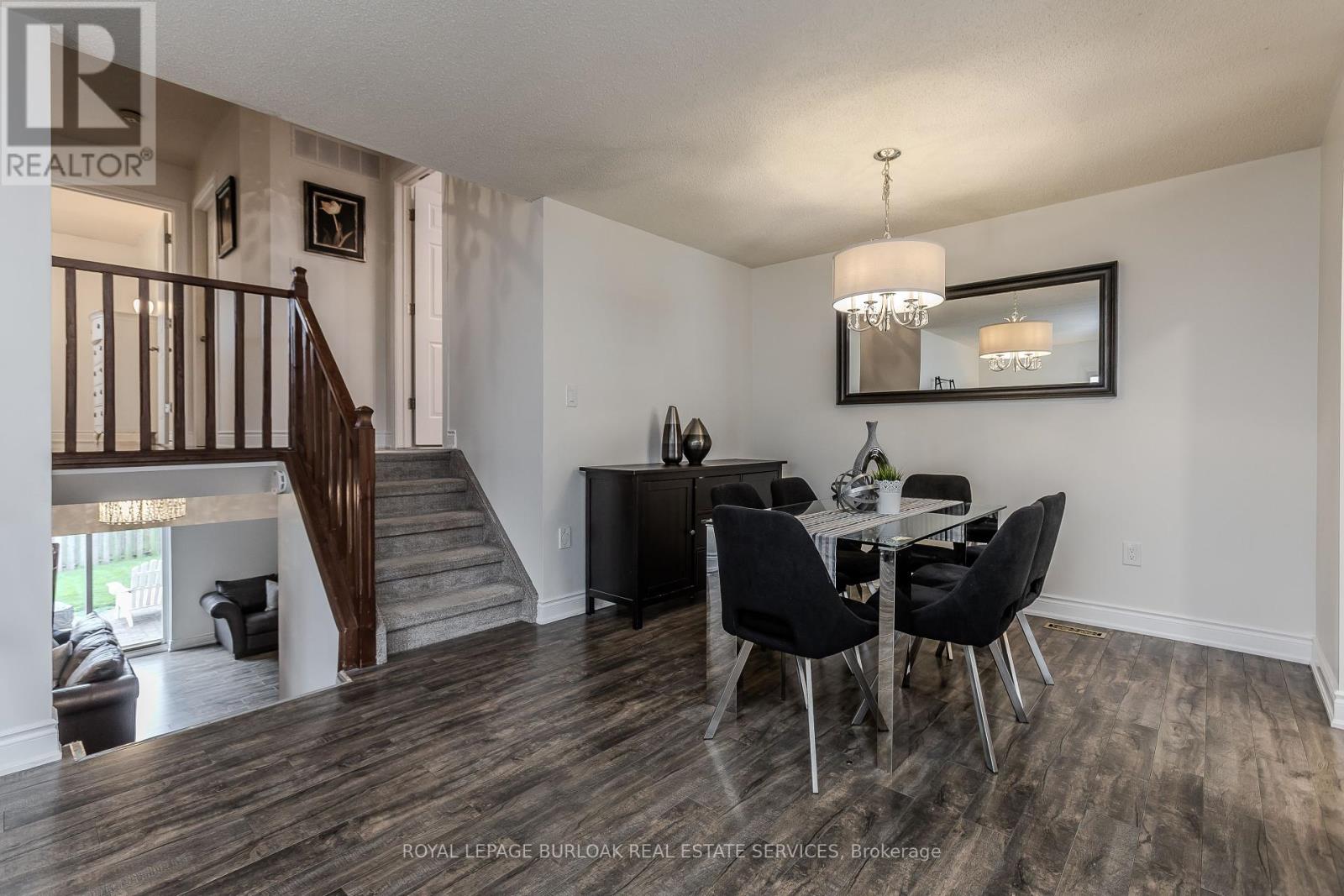2218 Leominster Drive, Burlington, Ontario  L7P 3X1 - Photo 11 - W12204125