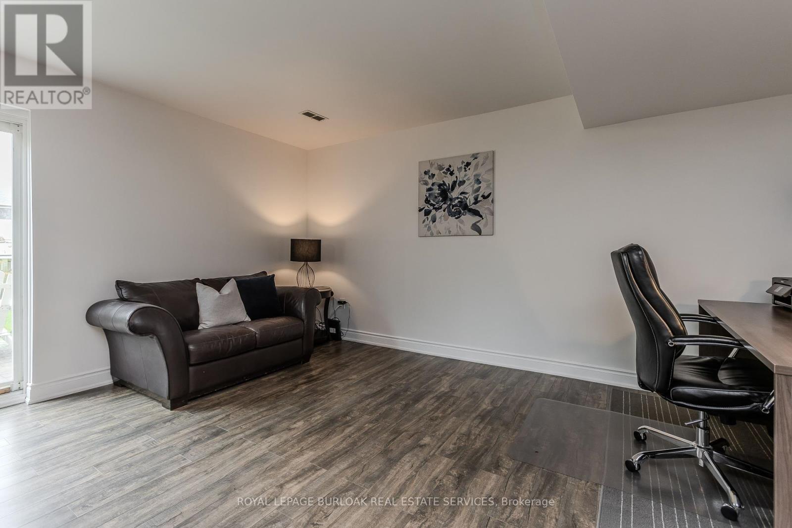 2218 Leominster Drive, Burlington, Ontario  L7P 3X1 - Photo 29 - W12204125