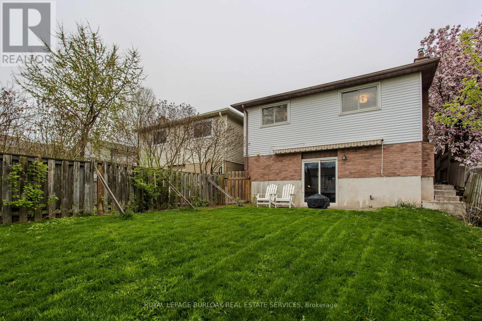 2218 Leominster Drive, Burlington, Ontario  L7P 3X1 - Photo 36 - W12204125