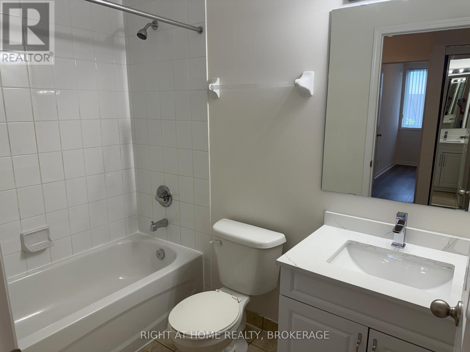 408 - 5705 Long Valley Road, Mississauga, Ontario  L5M 0M3 - Photo 11 - W12204131