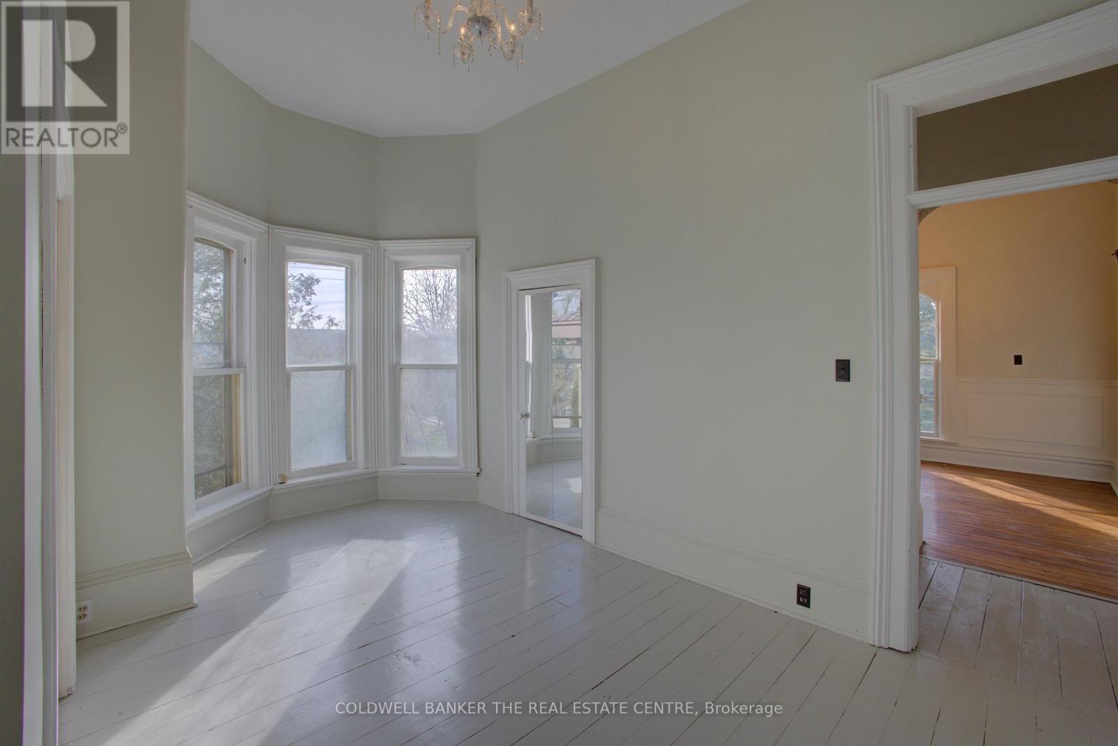 150 Wellington Street E, Wellington North, Ontario  N0G 2L2 - Photo 29 - X12111858