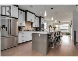 944 43 Street SW Rosscarrock