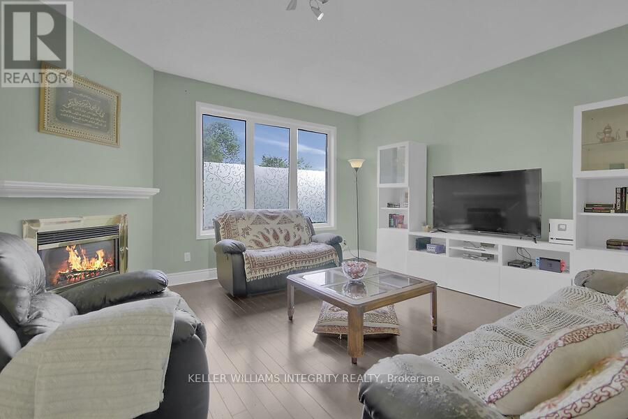 59 Sawyer Way, Ottawa, Ontario  K2M 2X3 - Photo 13 - X12204149