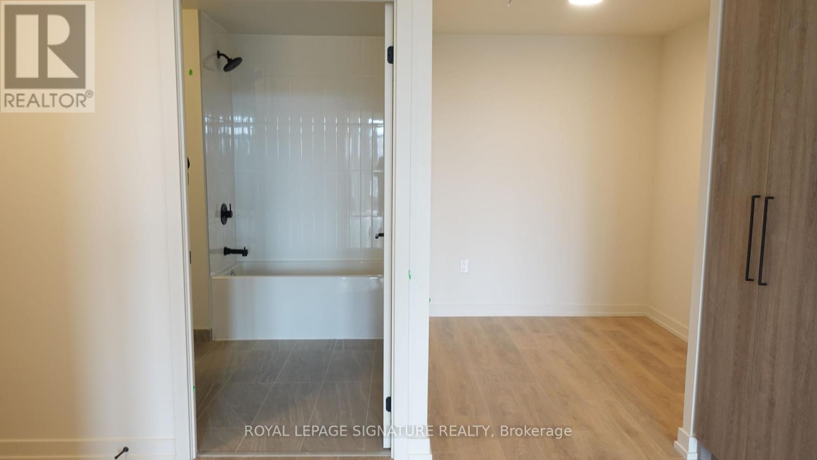 305 - 181 Sterling Road, Toronto (Dufferin Grove), Ontario  M6R 2B2 - Photo 11 - C12204133