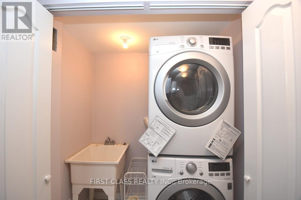 Main - 331 Woodsworth Road, Toronto, Ontario  M2L 2T7 - Photo 15 - C12177555