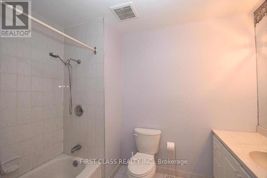Main - 331 Woodsworth Road, Toronto, Ontario  M2L 2T7 - Photo 8 - C12177555