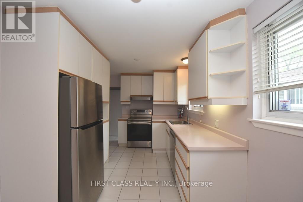 Main - 331 Woodsworth Road, Toronto, Ontario  M2L 2T7 - Photo 4 - C12177555