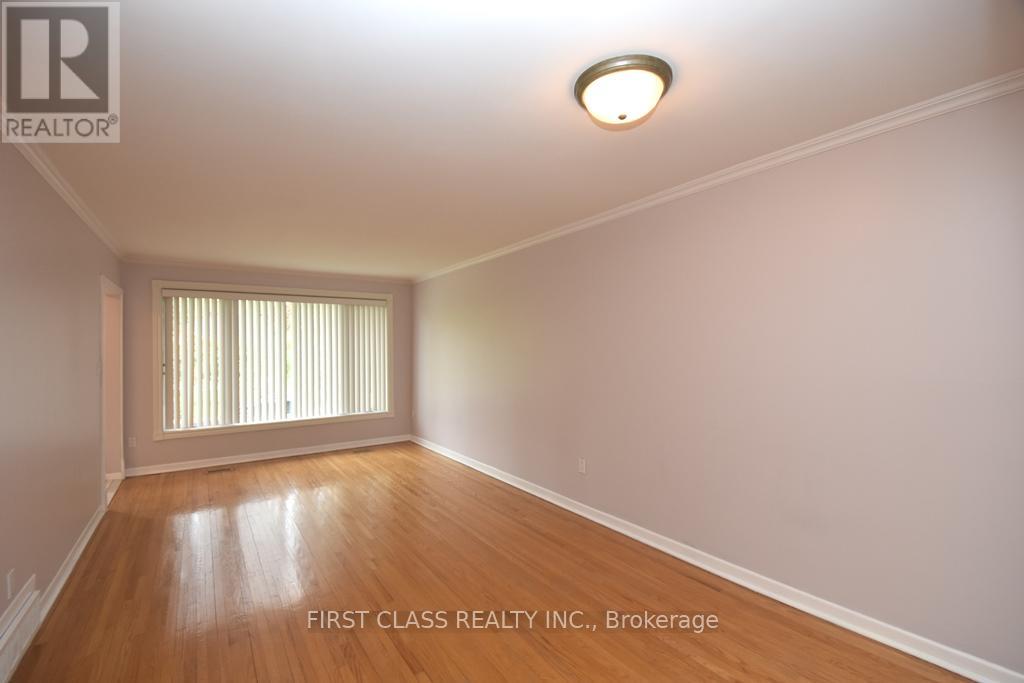Main - 331 Woodsworth Road, Toronto, Ontario  M2L 2T7 - Photo 6 - C12177555