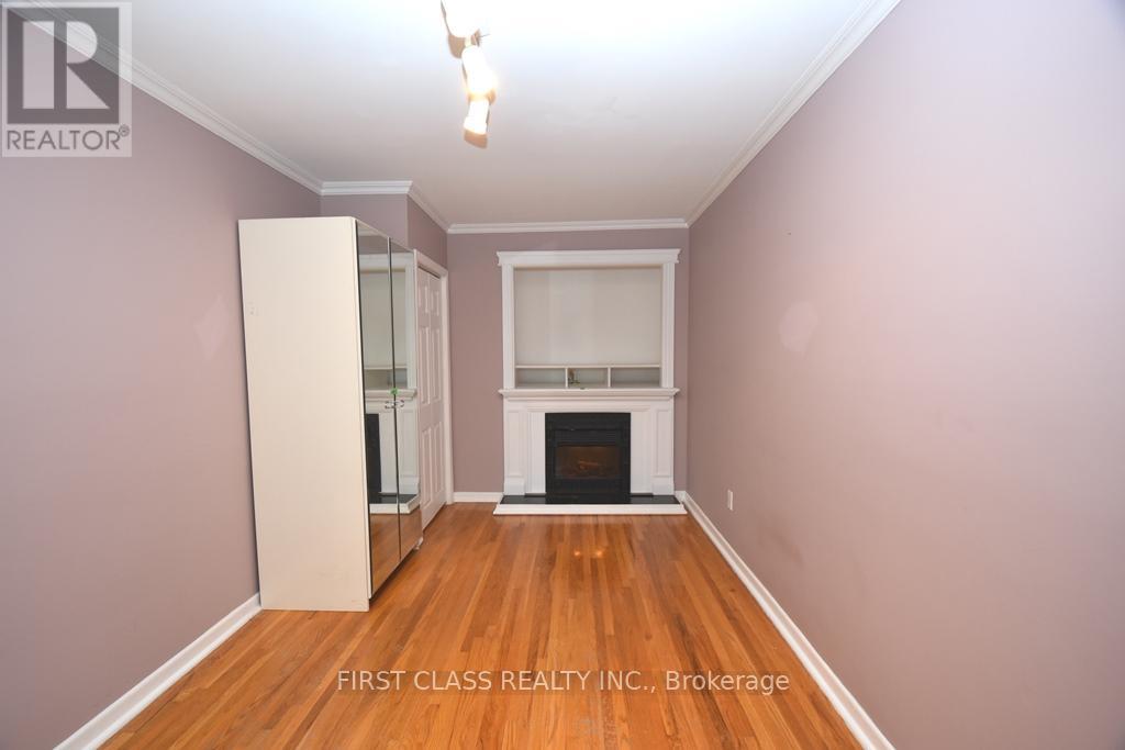 Main - 331 Woodsworth Road, Toronto, Ontario  M2L 2T7 - Photo 11 - C12177555