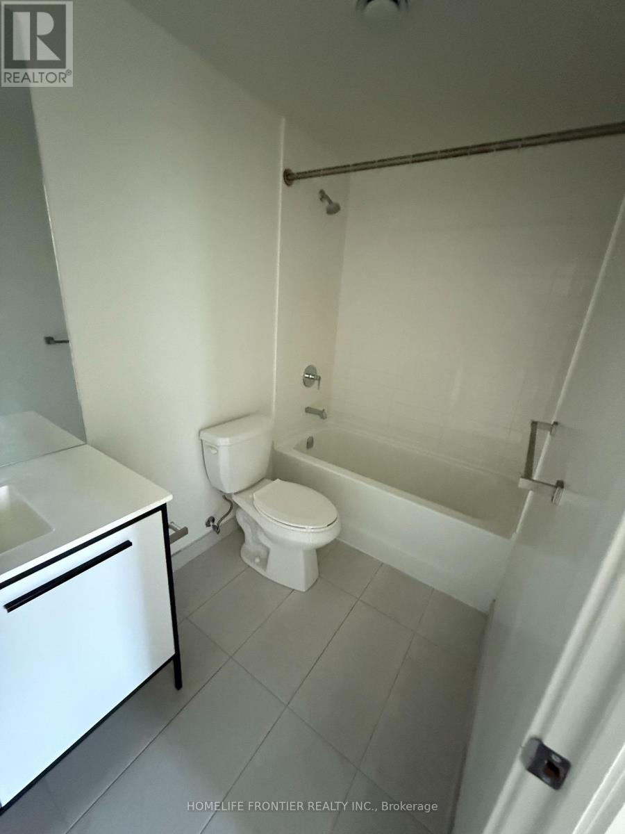 212 - 185 Deerfield Road, Newmarket, Ontario  L3Y 0G7 - Photo 6 - N12204137