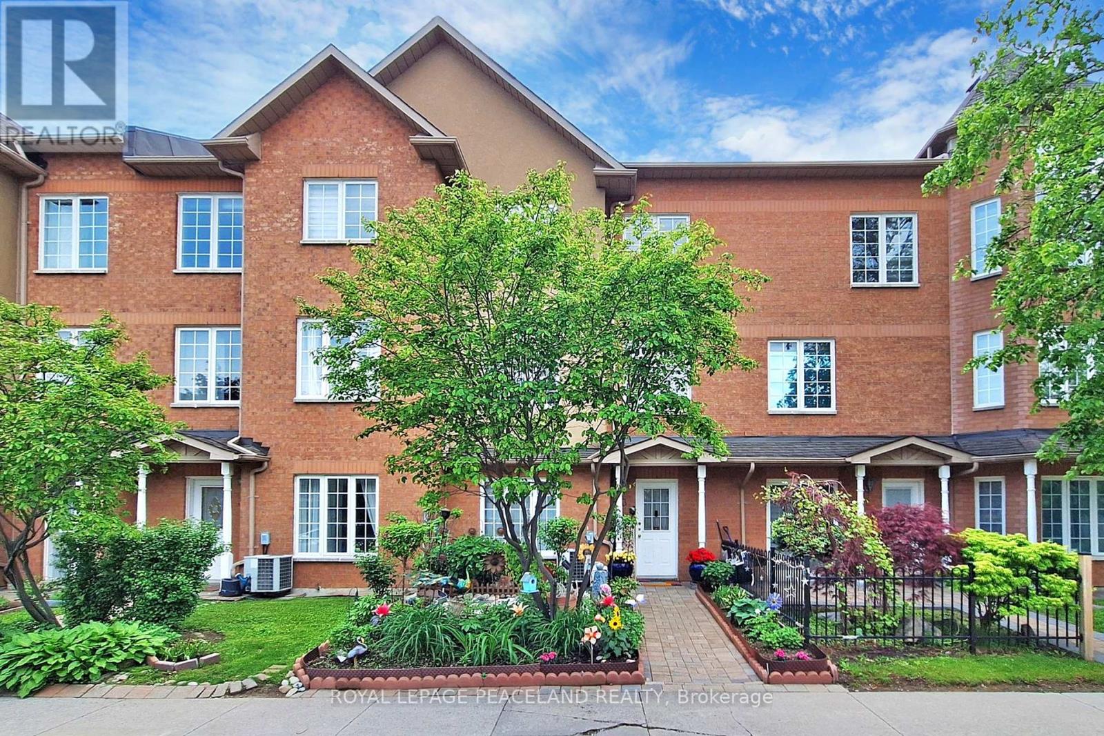 3 - 15 St Moritz Way, Markham, Ontario  L3R 4G2 - Photo 2 - N12204142