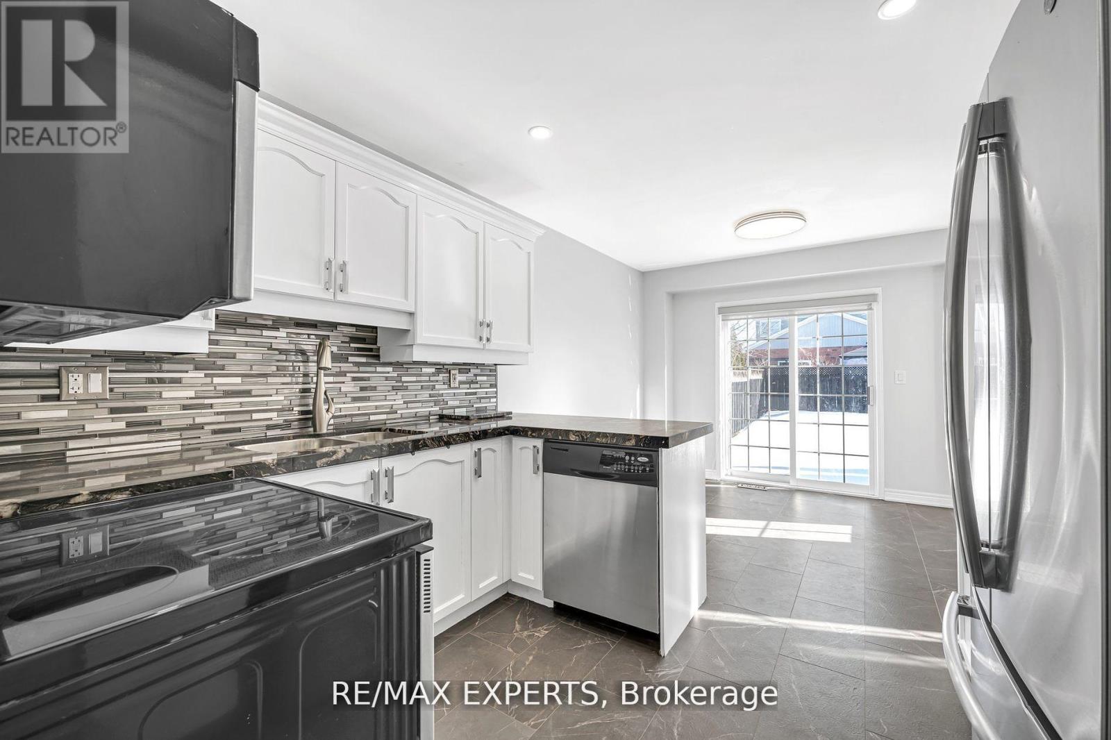 1111 Kell Street, Innisfil, Ontario  L9S 4W4 - Photo 15 - N12204146