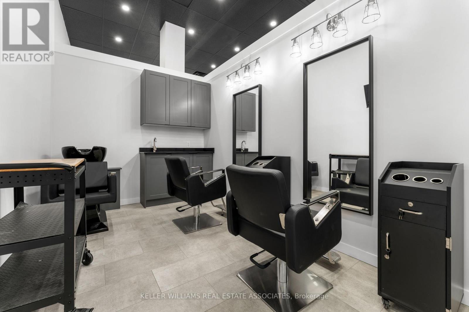 7 - 45 Wyndham Street N, Guelph (Downtown), Ontario  N1H 4E4 - Photo 8 - X12204159