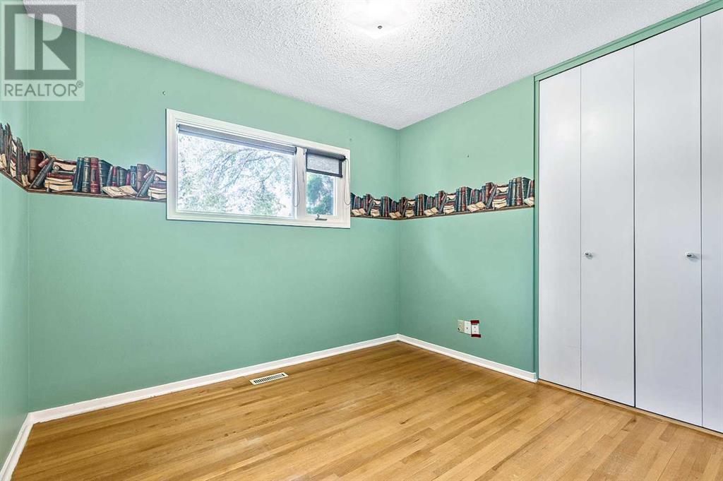 8 Heather Place Sw, Calgary, Alberta  T2V 3L4 - Photo 14 - A2221489