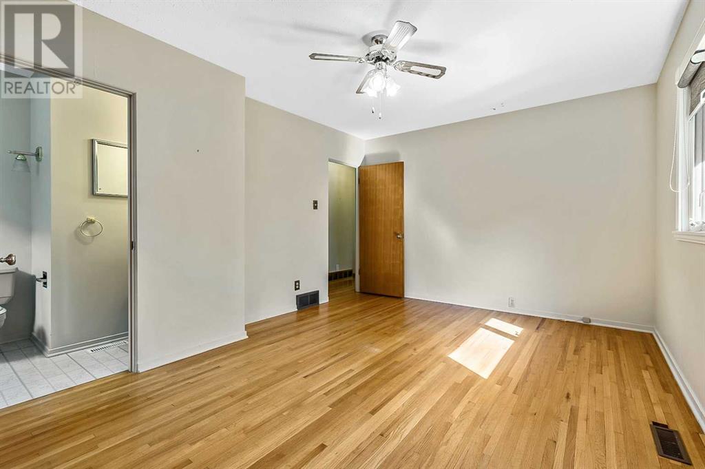 8 Heather Place Sw, Calgary, Alberta  T2V 3L4 - Photo 10 - A2221489