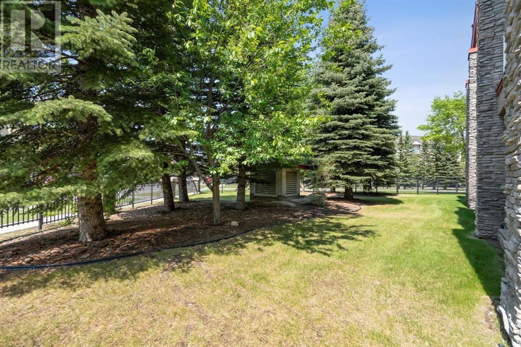 ., 2105 Lake Fraser Green Se, Calgary, Alberta  T2J 7H8 - Photo 3 - A2228647