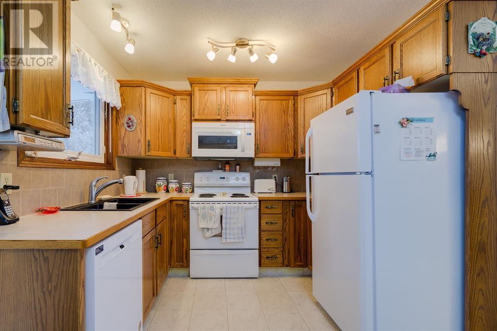 42 Dunlop Street, Red Deer, Alberta  T4R 2G7 - Photo 9 - A2207272