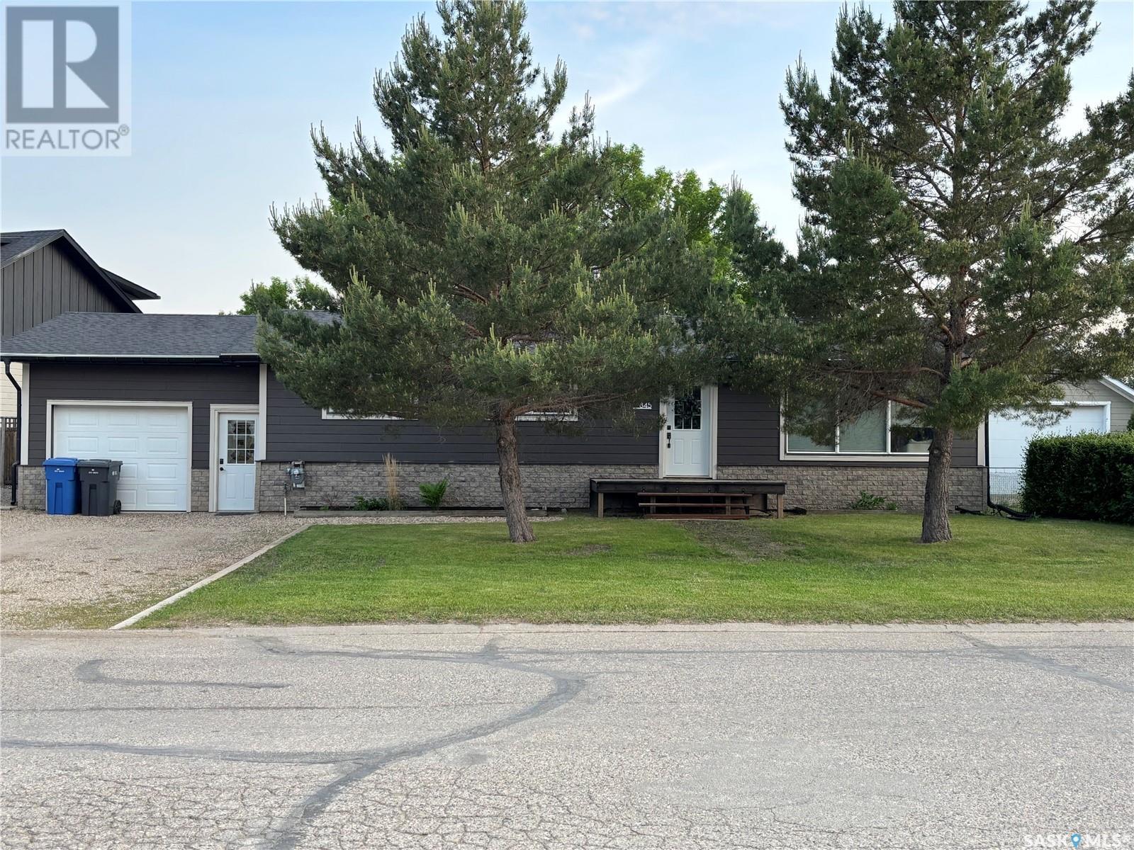 845 Prospect AVENUE, Oxbow, Saskatchewan