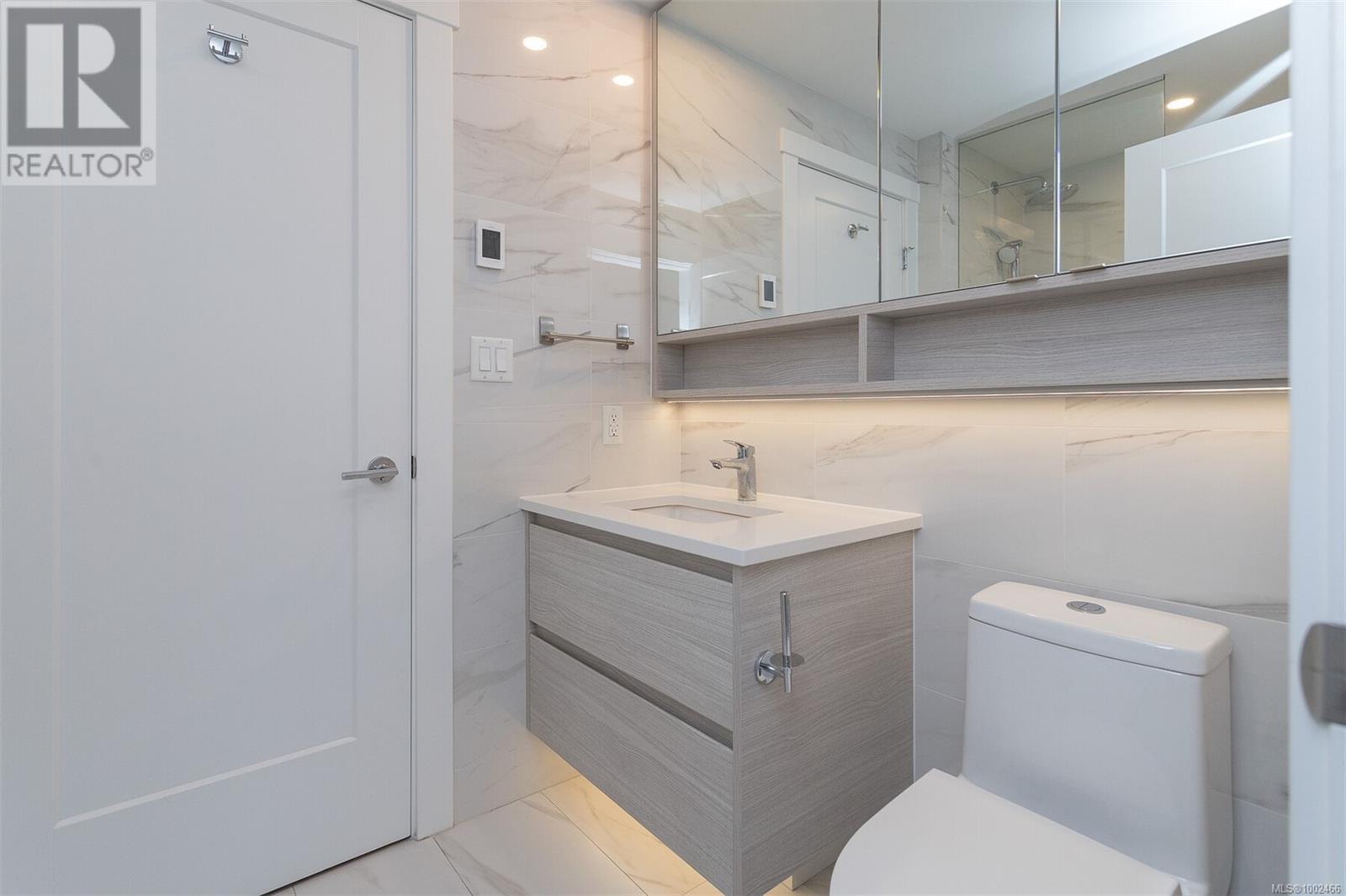 1108 777 Herald St, Victoria, British Columbia  V8T 0C7 - Photo 9 - 1002466