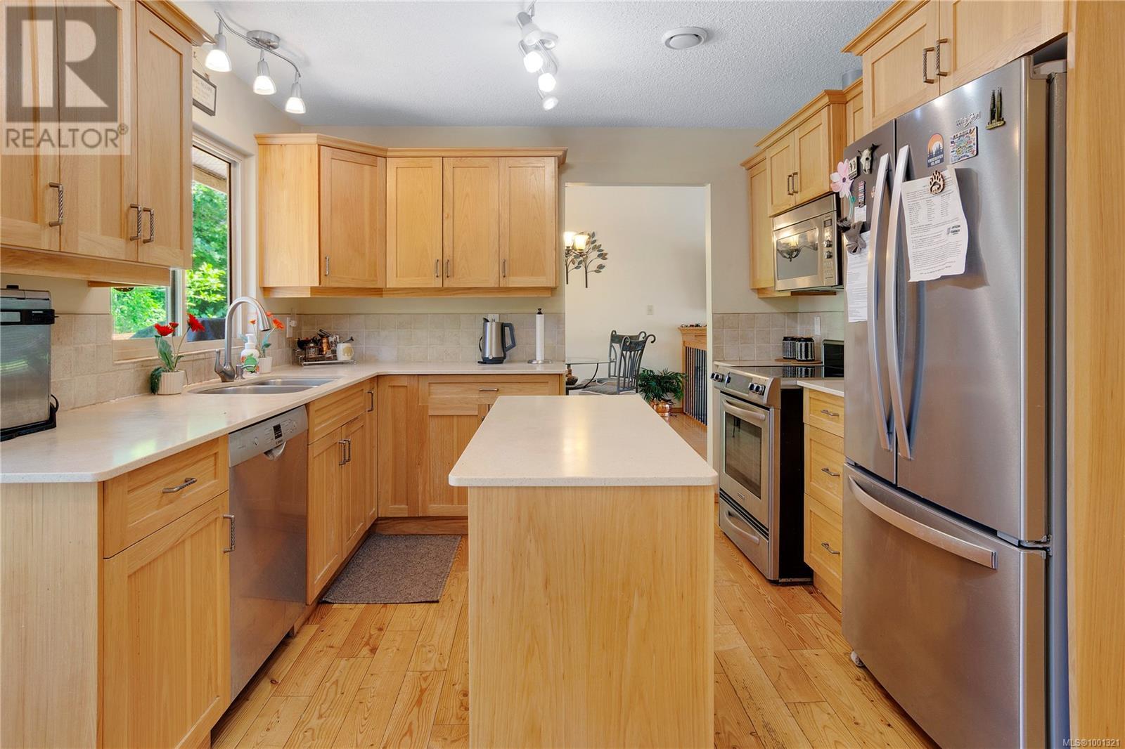 Property at 3527 Fairview Dr image 5