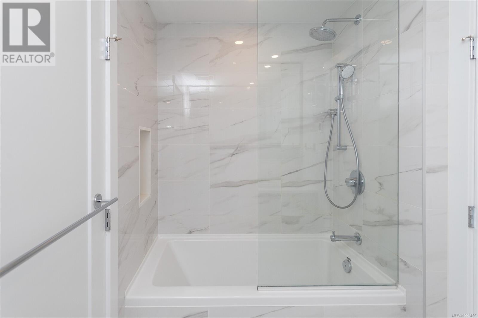 1108 777 Herald St, Victoria, British Columbia  V8T 0C7 - Photo 10 - 1002466