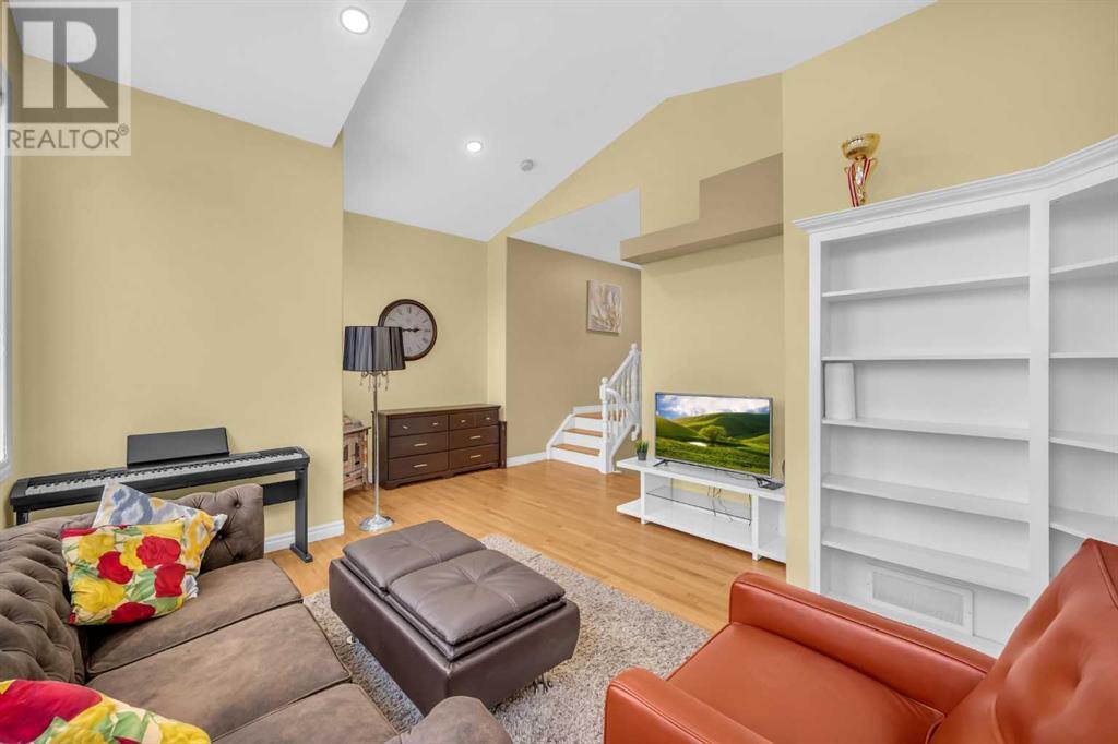 8025 Cougar Ridge Avenue Sw, Calgary, Alberta  T3H 5S1 - Photo 25 - A2224007