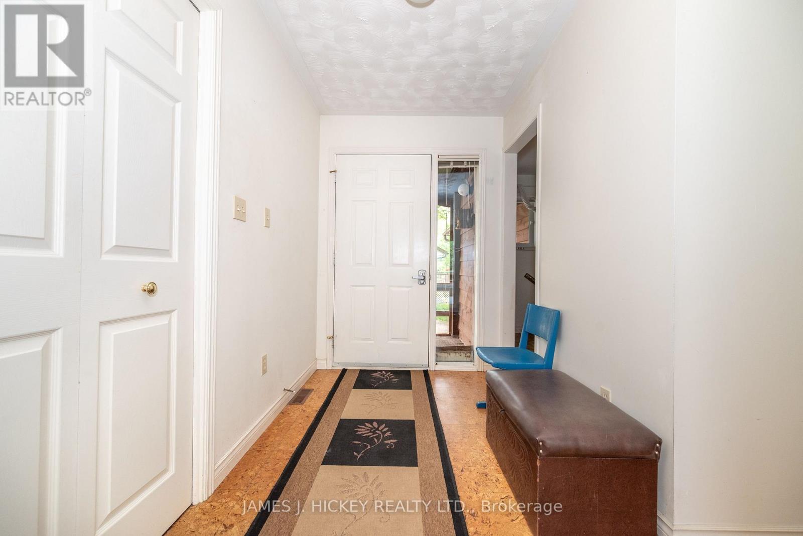 11 Banting Drive, Deep River, Ontario  K0J 1P0 - Photo 14 - X12204172