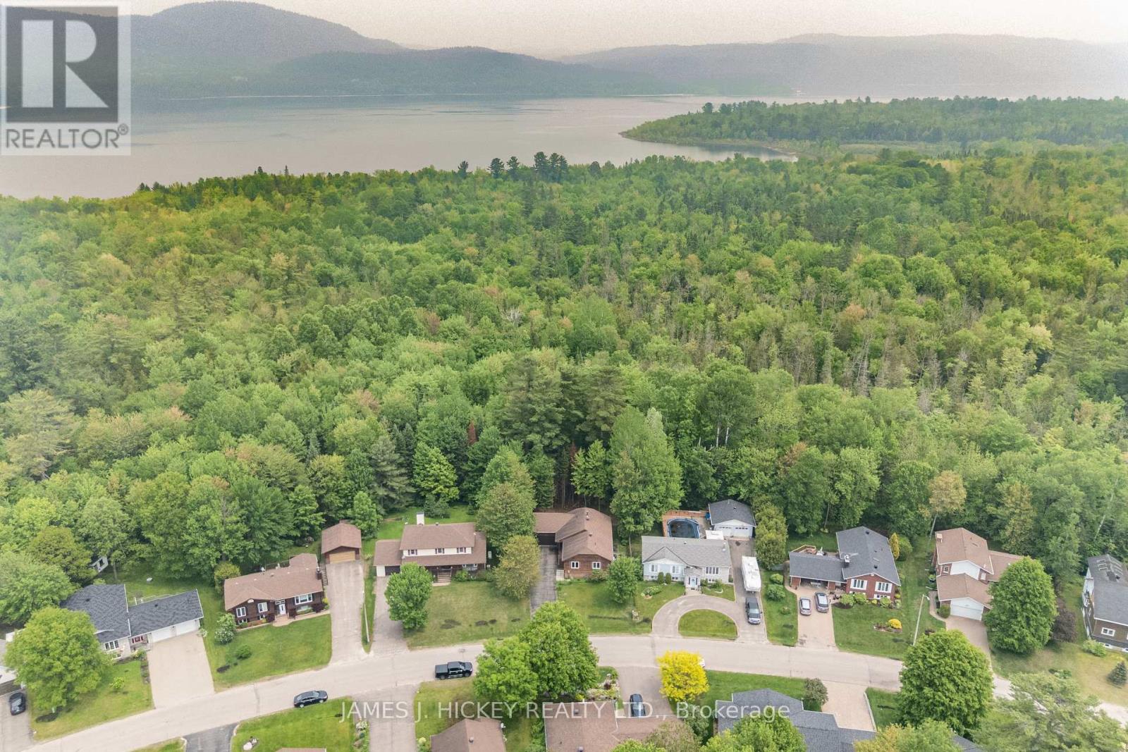11 Banting Drive, Deep River, Ontario  K0J 1P0 - Photo 44 - X12204172