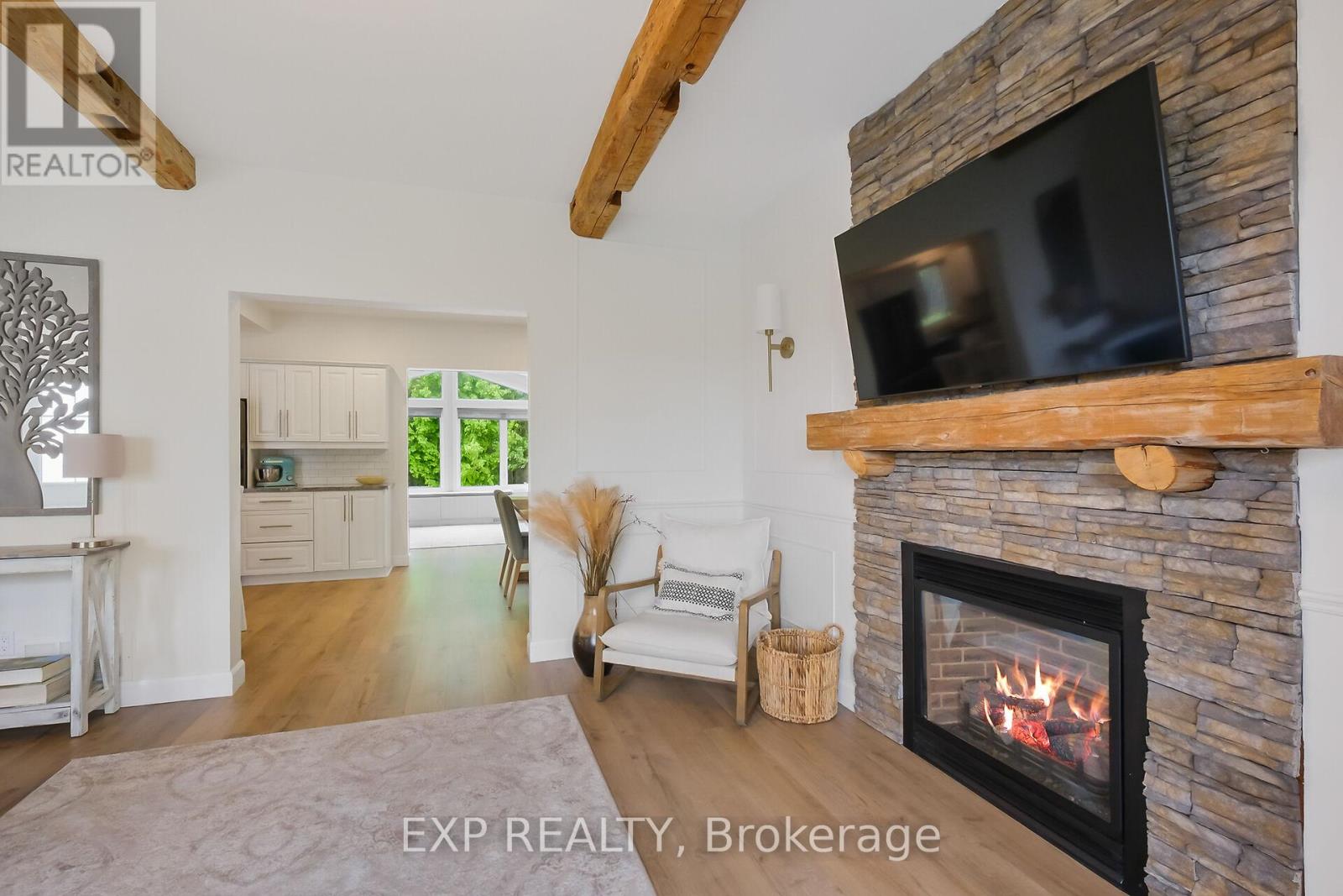Property at 86 OASIS STREET image 3