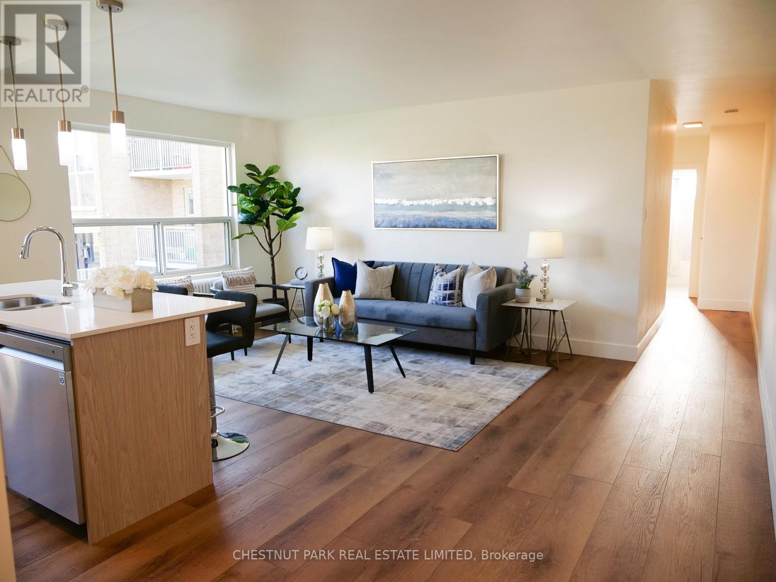 8 - 6 Wingreen Court, Toronto, Ontario  M3B 1B9 - Photo 1 - C12204178