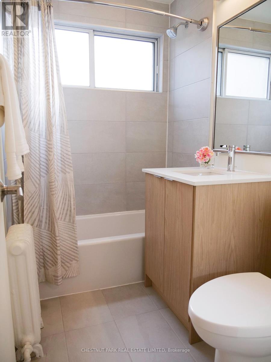 8 - 6 Wingreen Court, Toronto, Ontario  M3B 1B9 - Photo 8 - C12204178